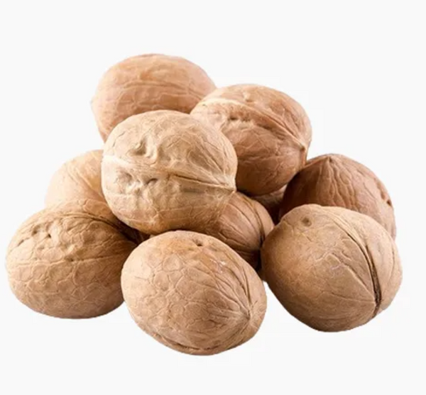 Walnuts with shell (Akhrot)